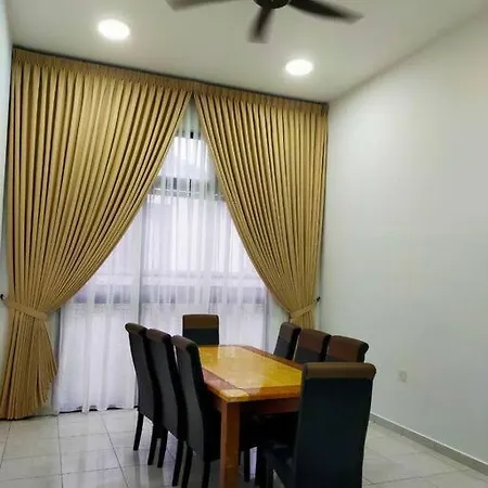 Homestay Kuantan Tepi Pantai. Exterior photo